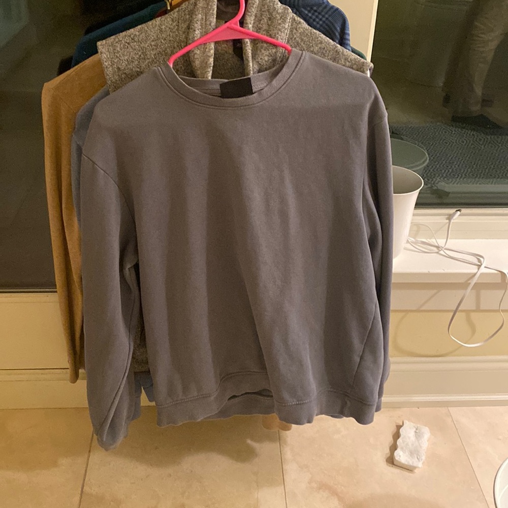 H&M Men’s Medium Crewneck